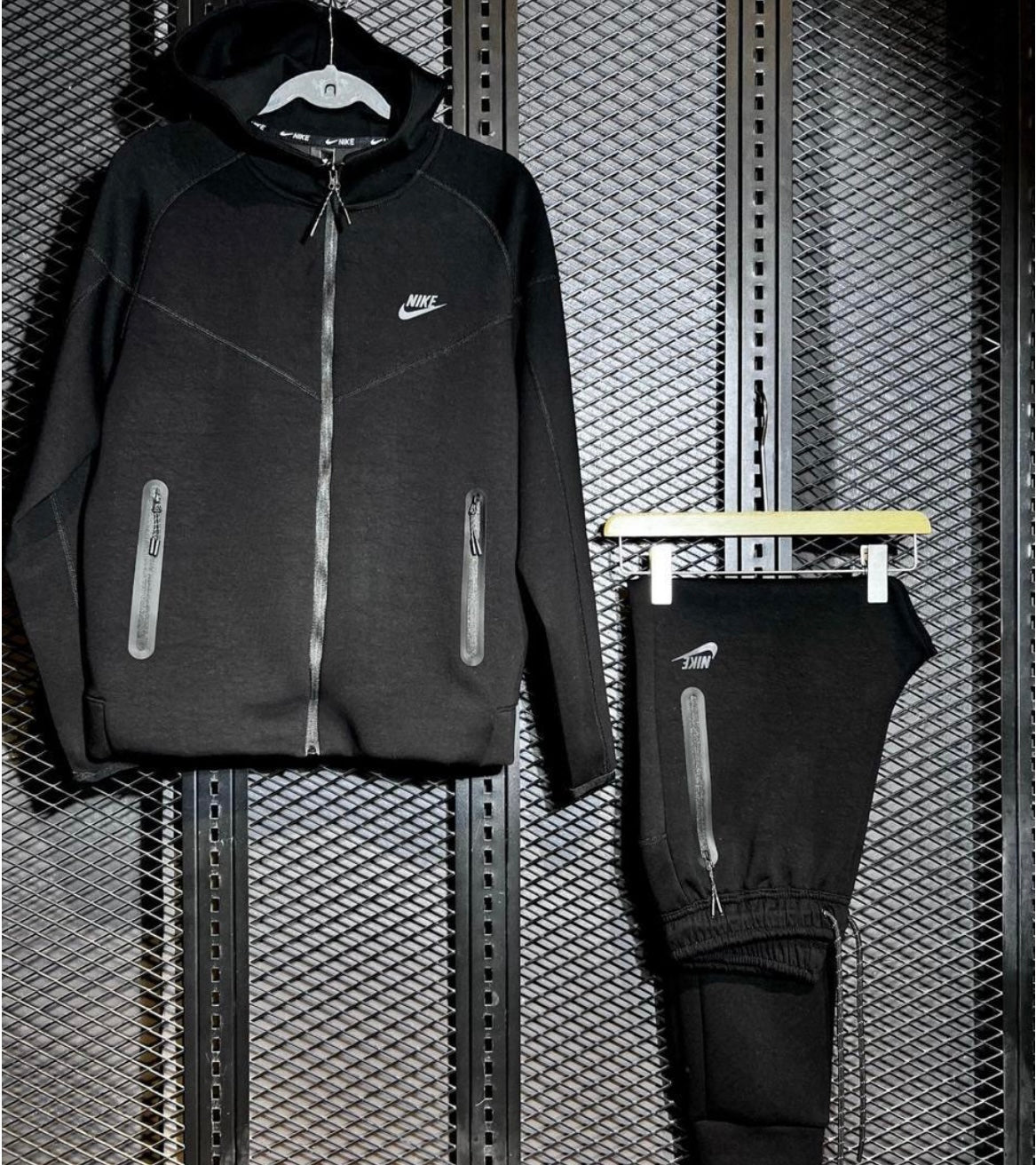 Nike Tech Fleece Black